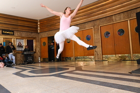 ‘Ballet Poulet’ – Fanzini Productions FIAV-16