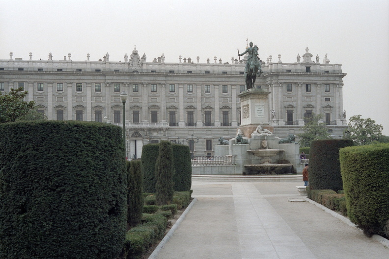Madrid-Palais_Royal_10.jpg