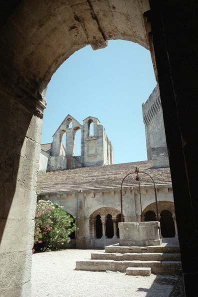 Abbaye_de_Montmajour_020.jpg
