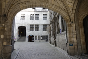  EZS1623